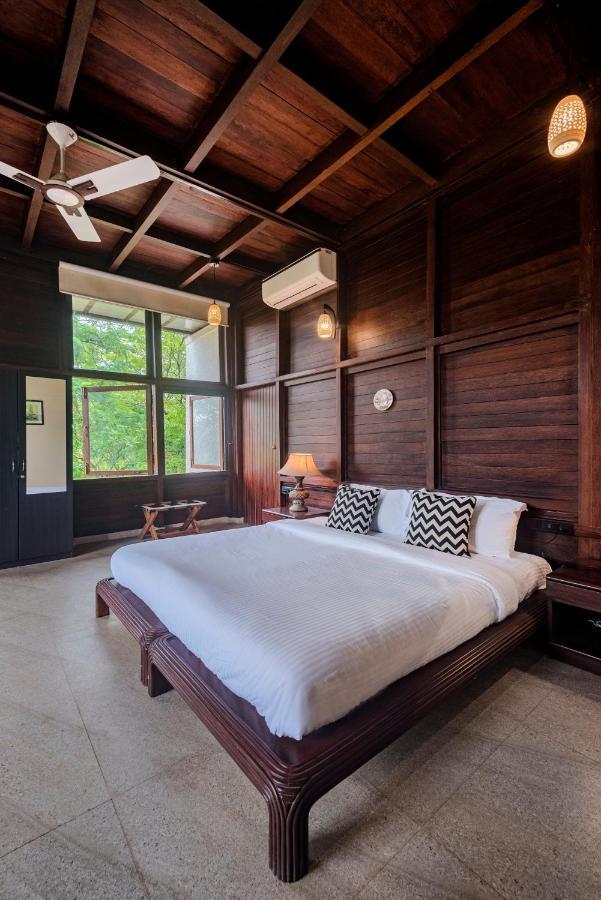 Saffronstays Boulevard Loghouse - A Wooden Chalet Amidst Nature Kārli 외부 사진